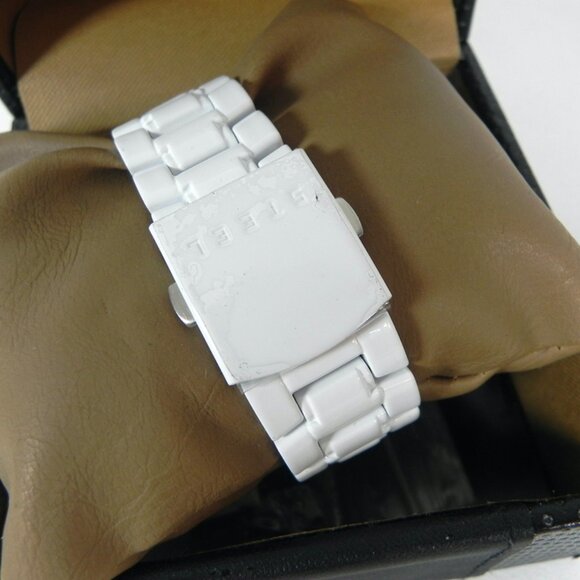 NWT Guess Ladies Mother-Of-Pearl Watch | White Ceramic with Crystals Wristwatch - Picture 10 of 10